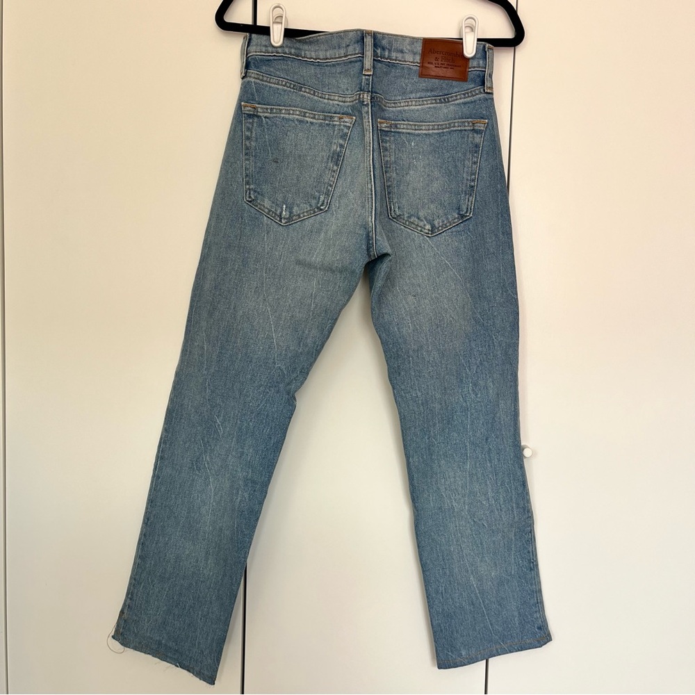 ABERCROMBIE JEANS - Picture 2 of 5